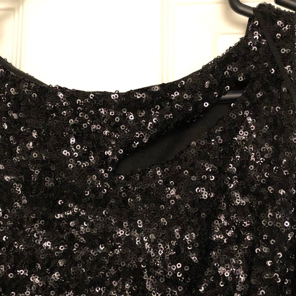 Strapless black sequin mini dress - Picture 2 of 6